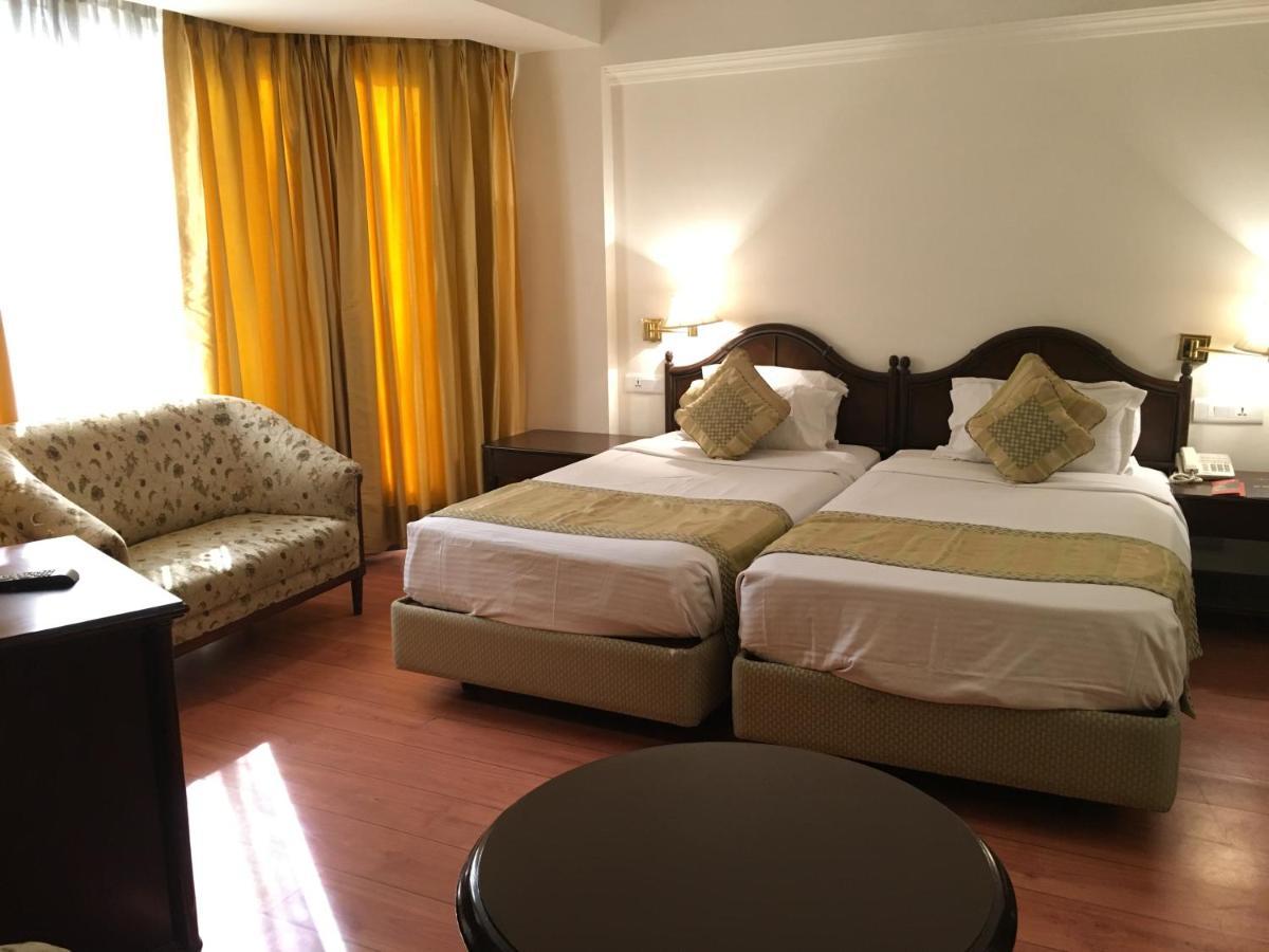 Hotel Mountview Chandigarh Exterior photo