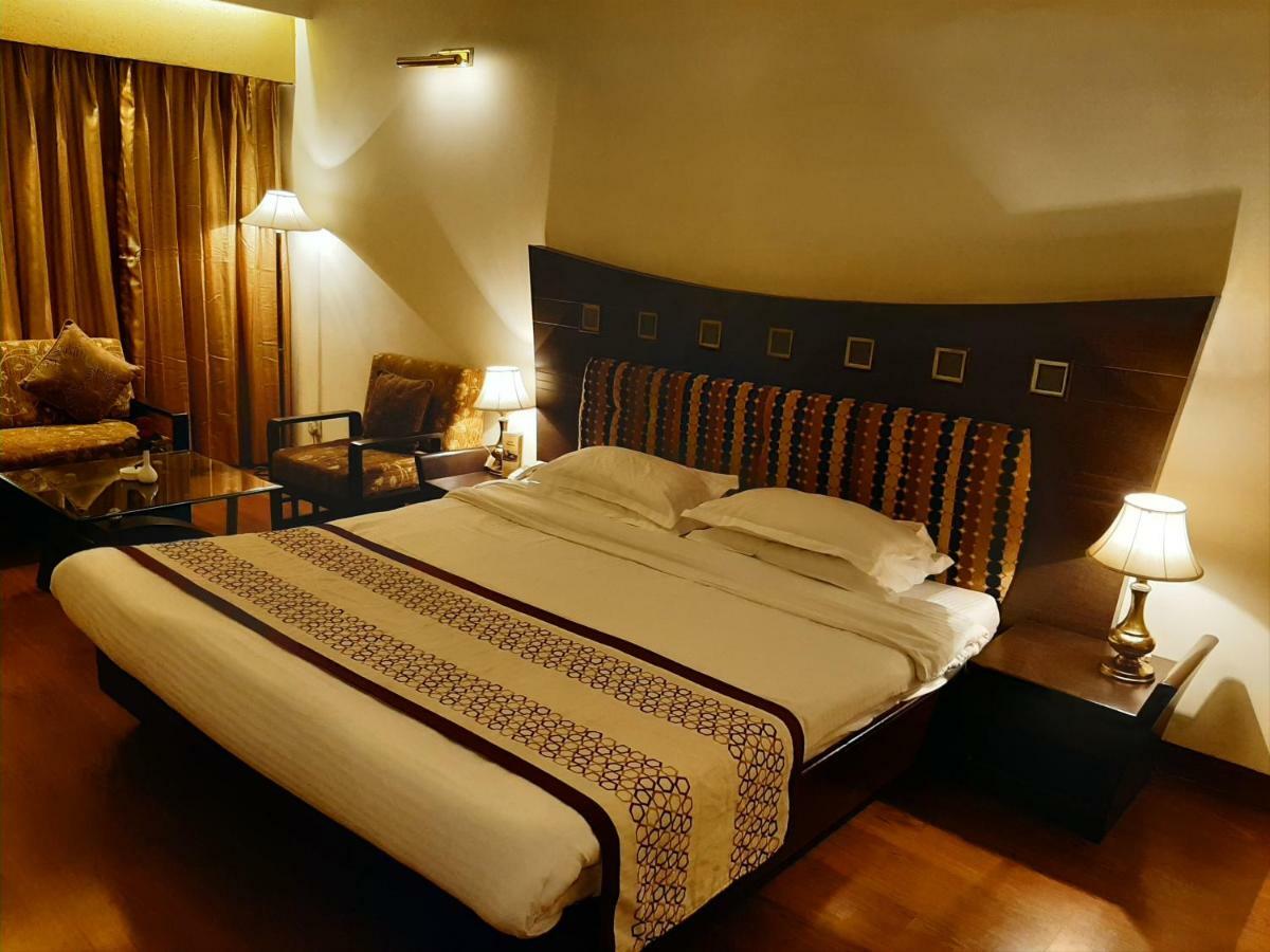 Hotel Mountview Chandigarh Exterior photo
